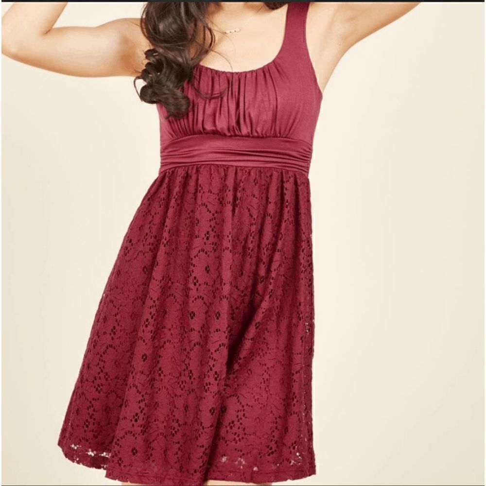 ModCloth
Maitai Womens Lined Scoop Neck Sleeveless Summer Lace Dress Purple Sz M